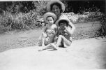 Mi madre, Marichel y yo, 1956 R.jpg