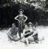 bata playa juan trini virginia m jose pili.jpg