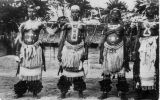 Bailarinas de Rio Muni (Foto California).jpg